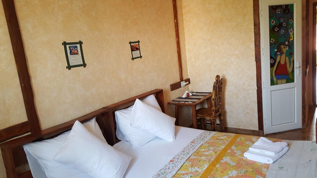Machanents Art Hotel Vagharshapat Екстериор снимка