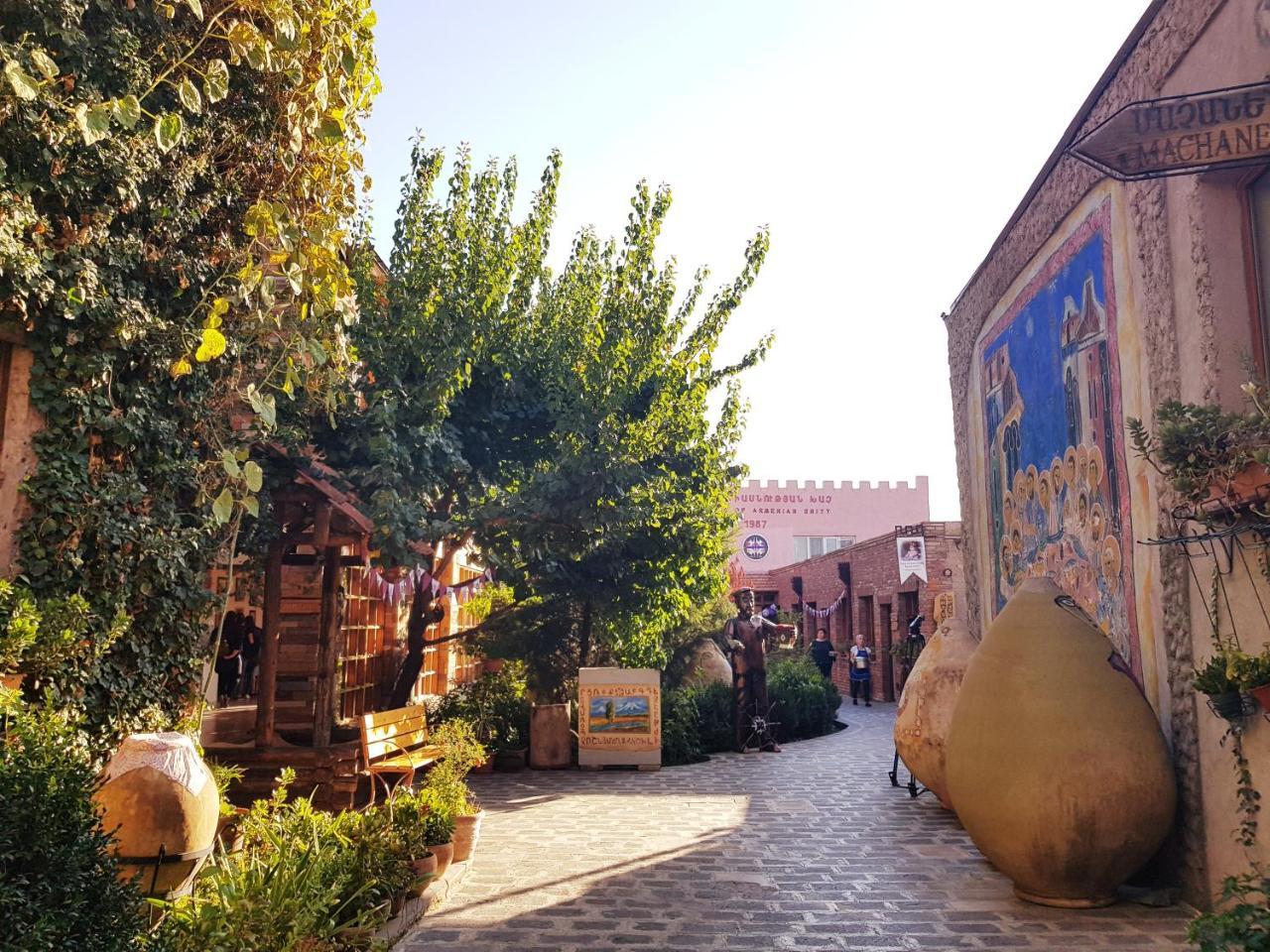 Machanents Art Hotel Vagharshapat Екстериор снимка